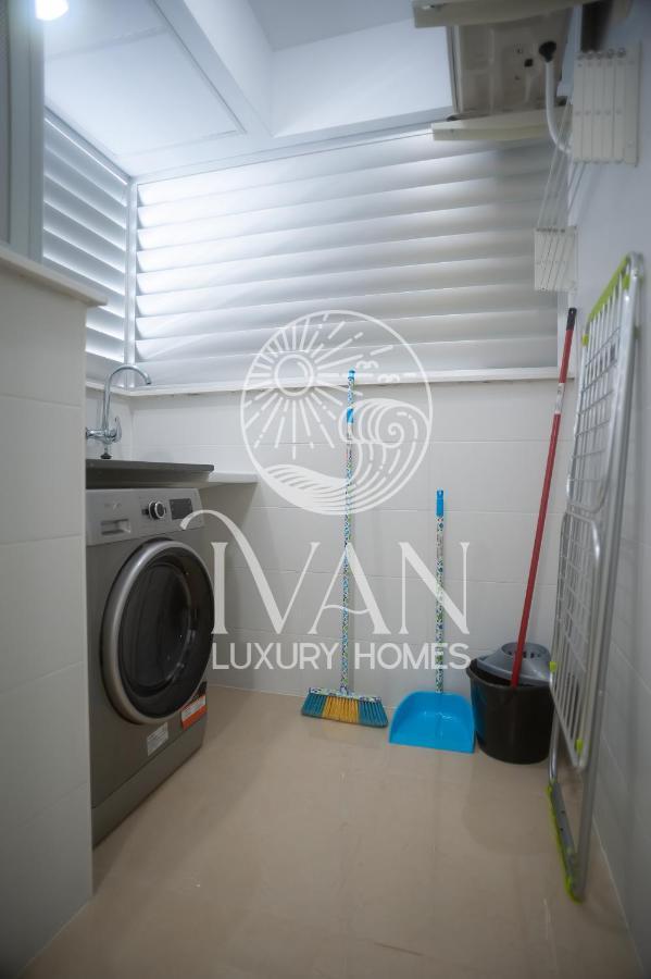 Casa Emiliaivan Luxury Homes 8ªpta Norte 1ª Linea 奥罗佩萨德尔马 外观 照片