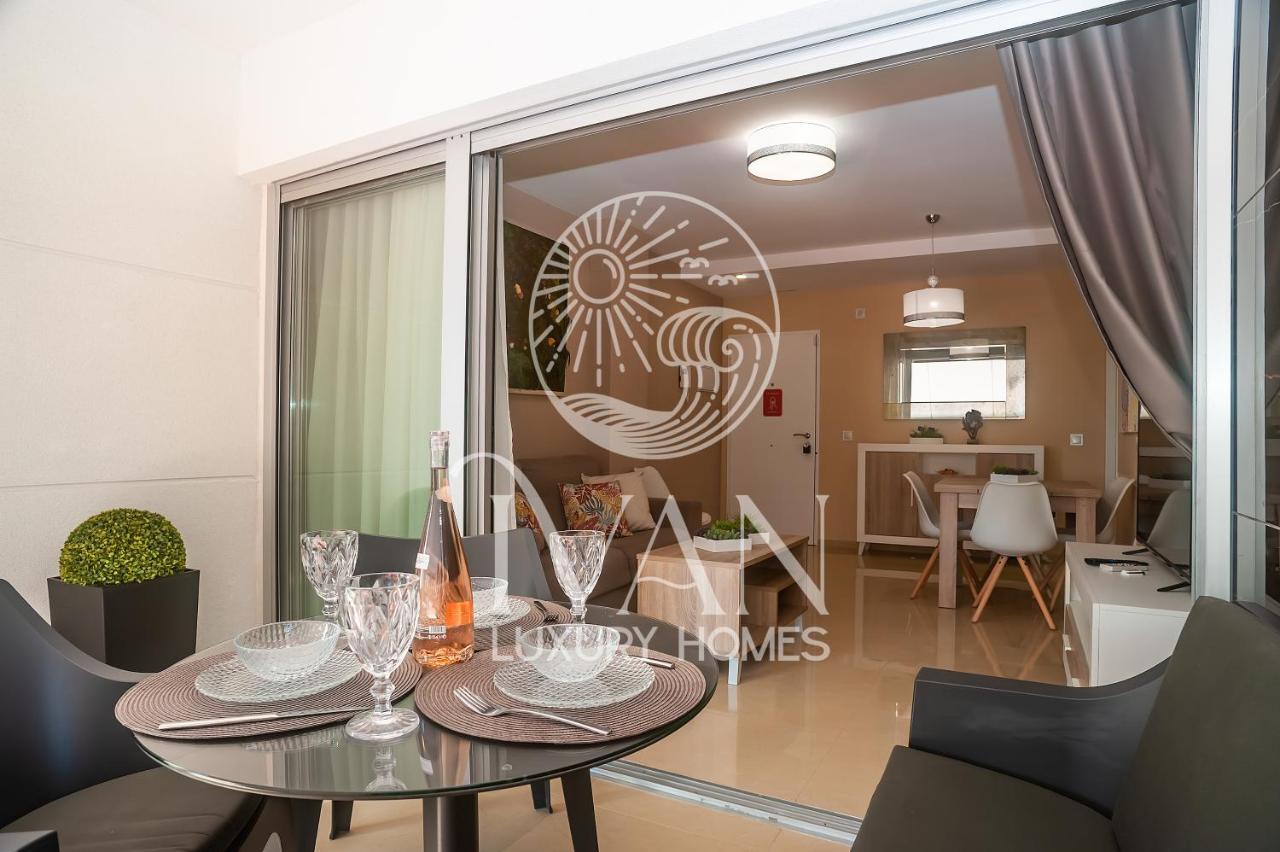 Casa Emiliaivan Luxury Homes 8ªpta Norte 1ª Linea 奥罗佩萨德尔马 外观 照片
