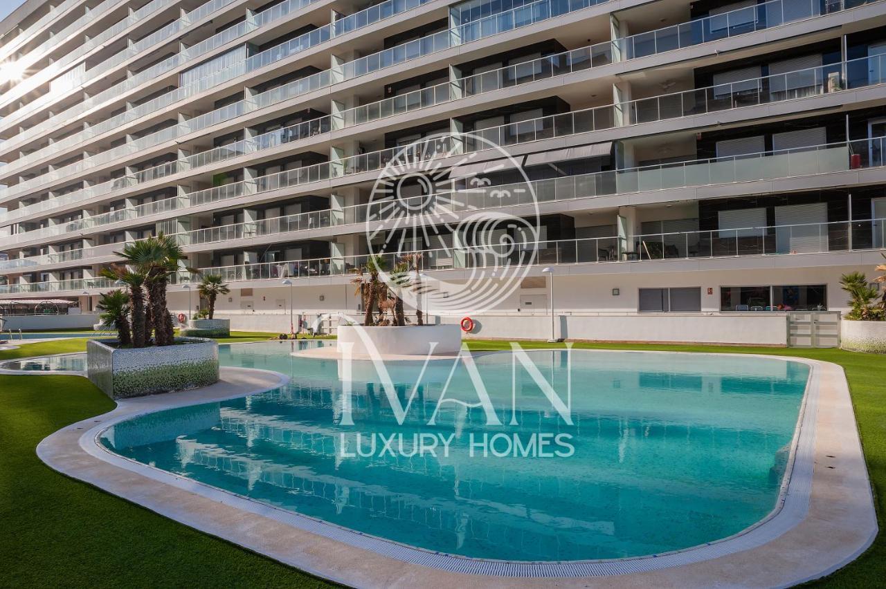 Casa Emiliaivan Luxury Homes 8ªpta Norte 1ª Linea 奥罗佩萨德尔马 外观 照片
