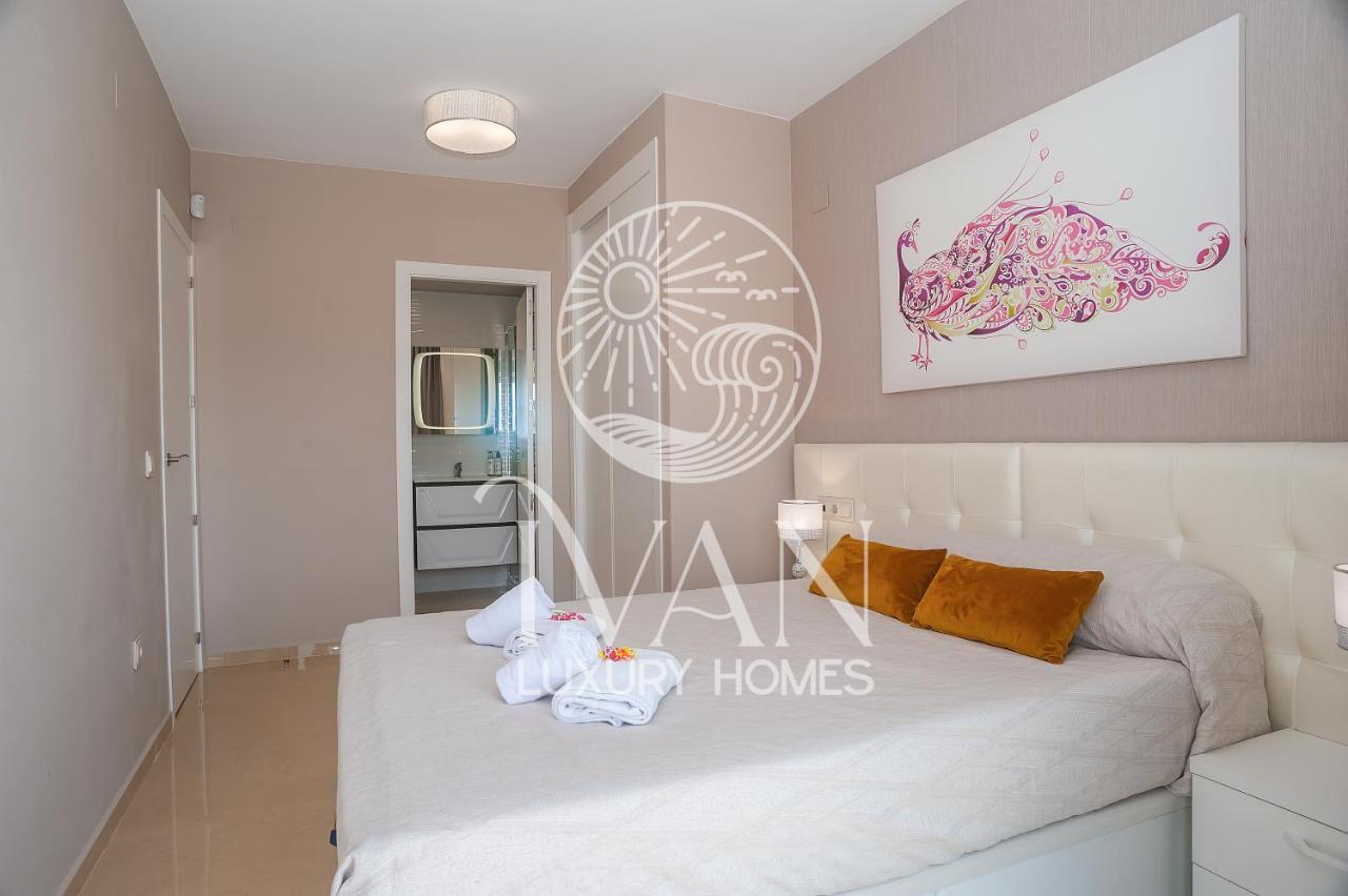 Casa Emiliaivan Luxury Homes 8ªpta Norte 1ª Linea 奥罗佩萨德尔马 外观 照片