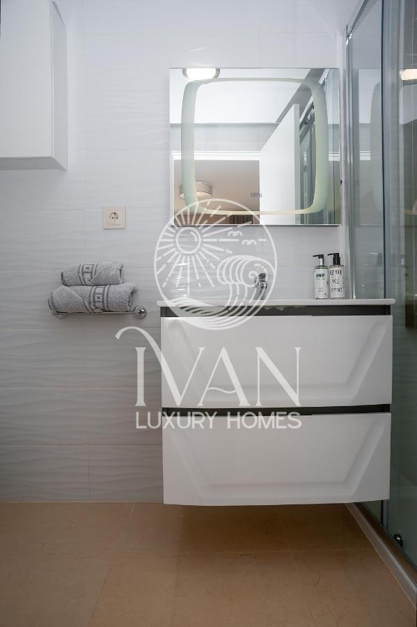 Casa Emiliaivan Luxury Homes 8ªpta Norte 1ª Linea 奥罗佩萨德尔马 外观 照片